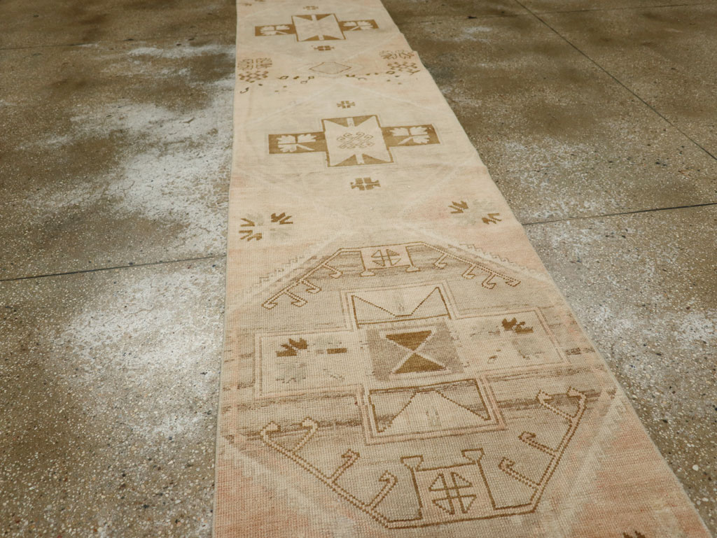 Vintage Turkish Anatolian Long Runner, No.33475 - Staging