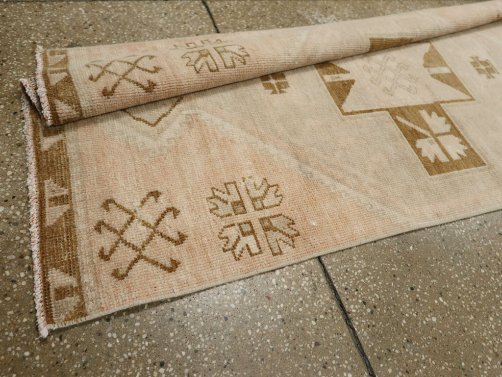 Vintage Turkish Anatolian Long Runner, No.33475 - Staging