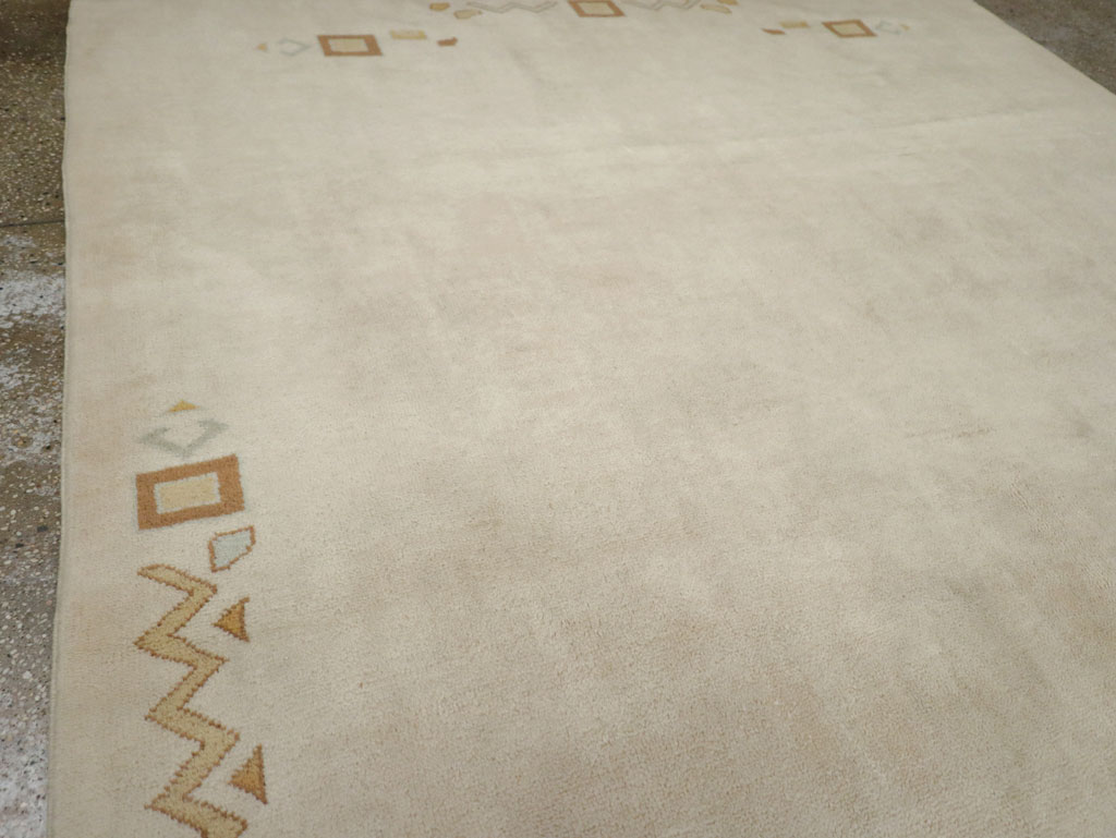 Modern Turkish Accent Rug, No.33482 - Staging