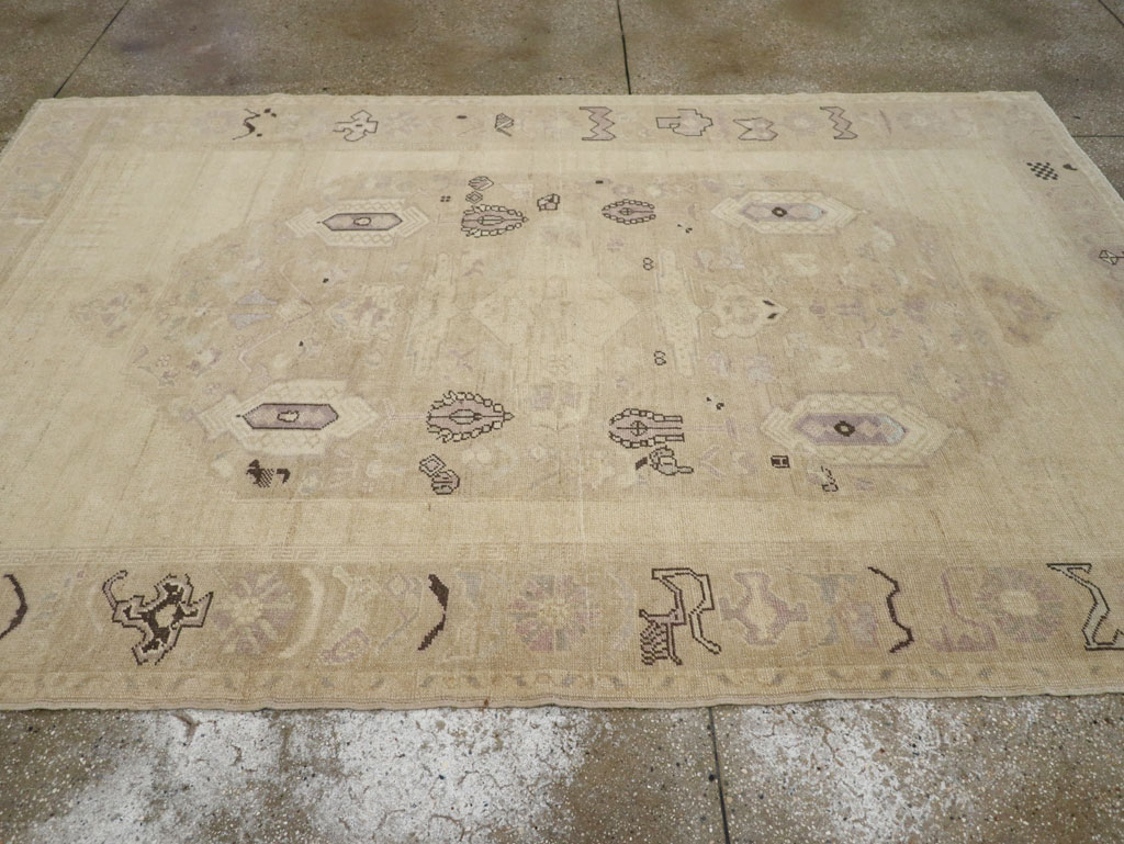 Vintage Turkish Anatolian Accent Rug, No.33483 - Staging