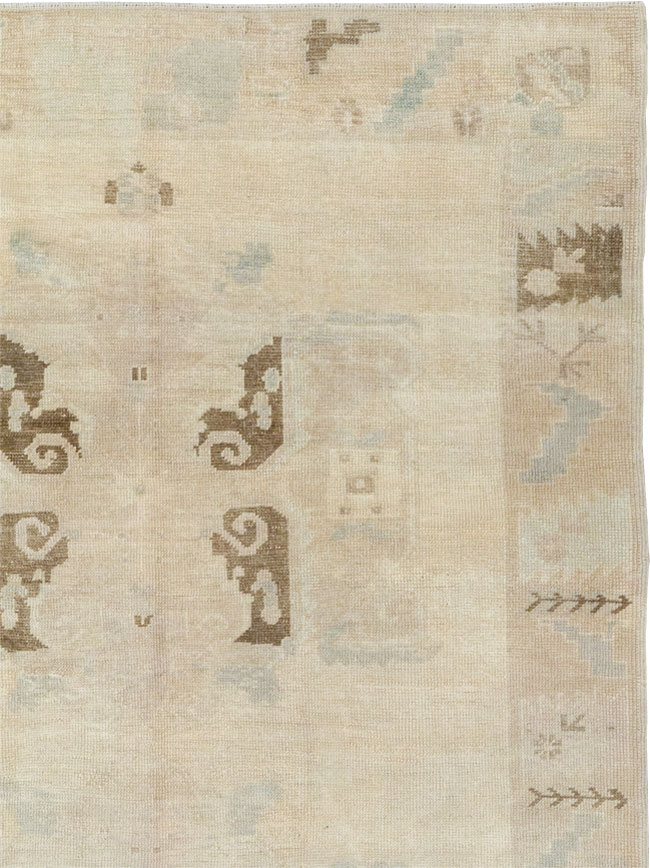 Vintage Turkish Anatolian Gallery Rug, No.33484 - Staging