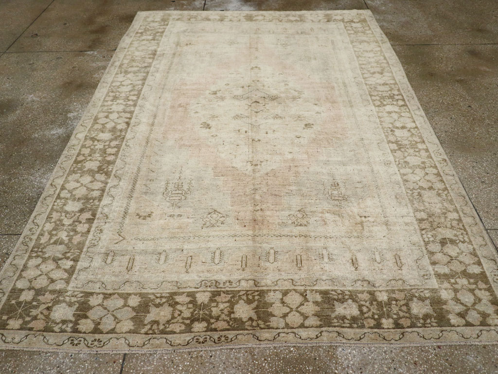Vintage Turkish Anatolian Accent Rug, No.33487 - Staging