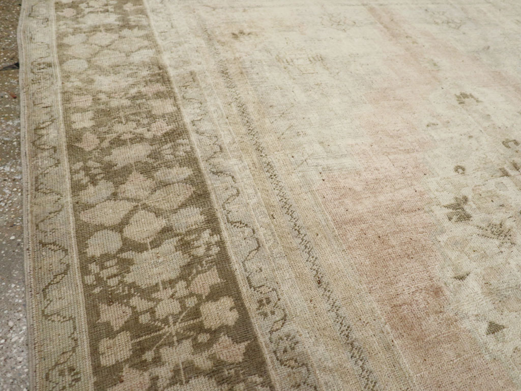 Vintage Turkish Anatolian Accent Rug, No.33487 - Staging