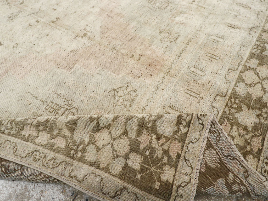 Vintage Turkish Anatolian Accent Rug, No.33487 - Staging