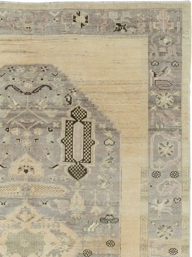 Vintage Turkish Anatolian Accent Rug, No.33488 - Staging