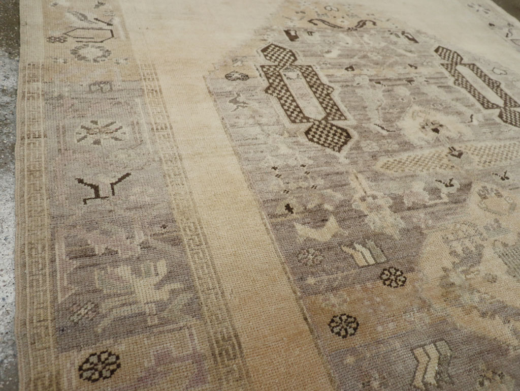 Vintage Turkish Anatolian Accent Rug, No.33488 - Staging