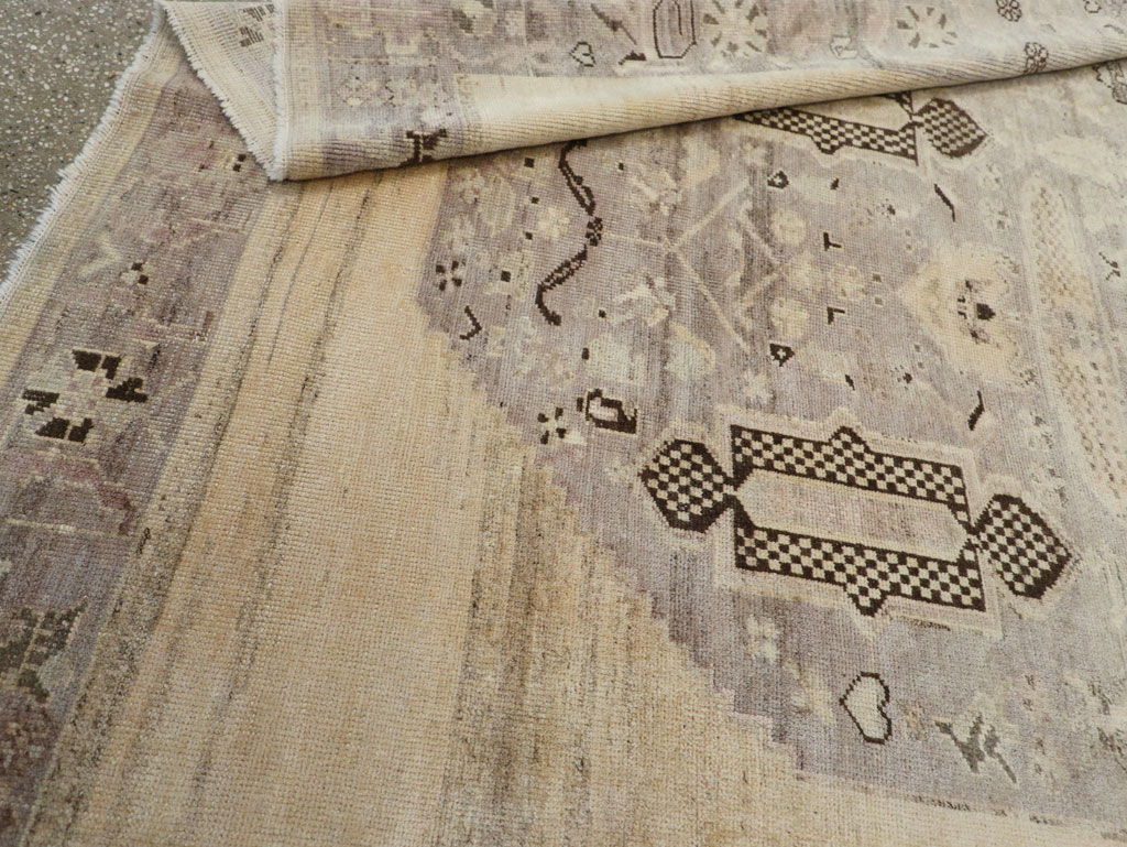 Vintage Turkish Anatolian Accent Rug, No.33488 - Staging