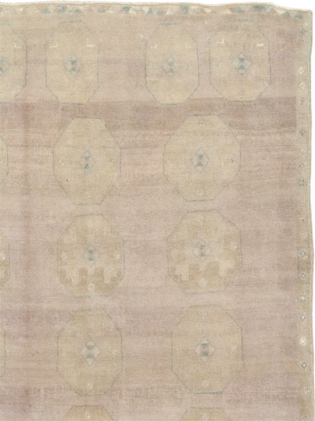 Vintage Turkish Anatolian Accent Rug, No.33489 - Staging
