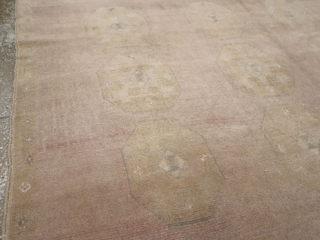 Vintage Turkish Anatolian Accent Rug, No.33489 - Staging