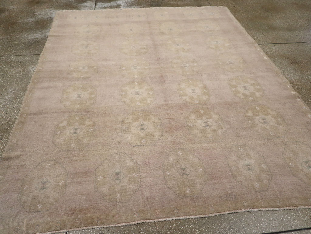 Vintage Turkish Anatolian Accent Rug, No.33489 - Staging