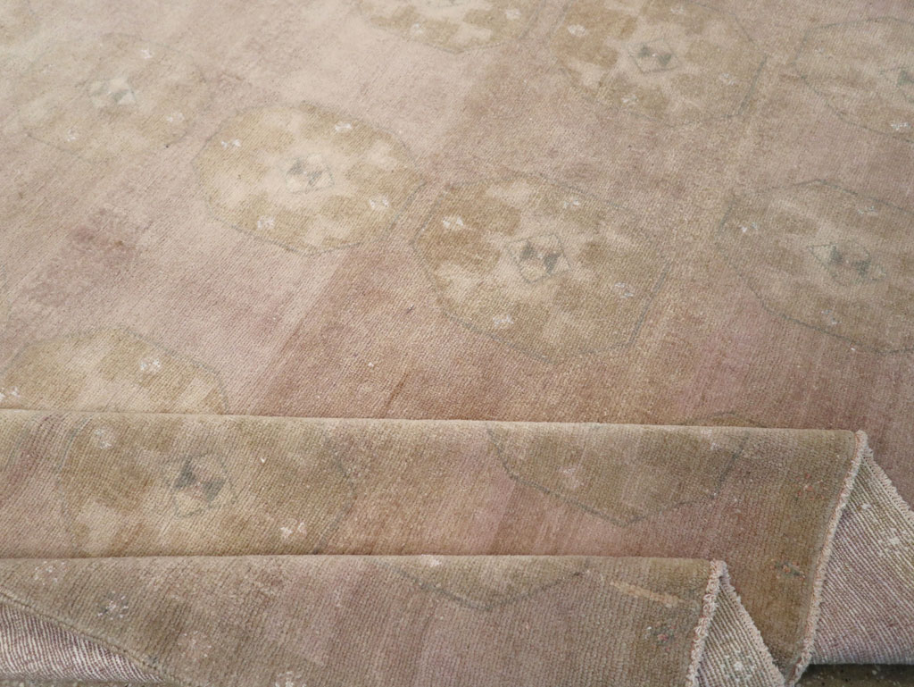 Vintage Turkish Anatolian Accent Rug, No.33489 - Staging