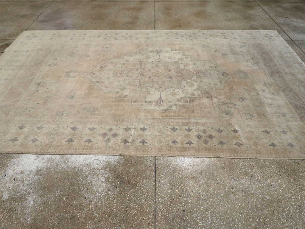 Vintage Turkish Anatolian Accent Carpet, No.33490 - Staging