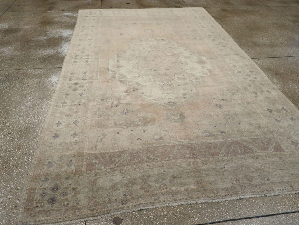 Vintage Turkish Anatolian Accent Carpet, No.33490 - Staging