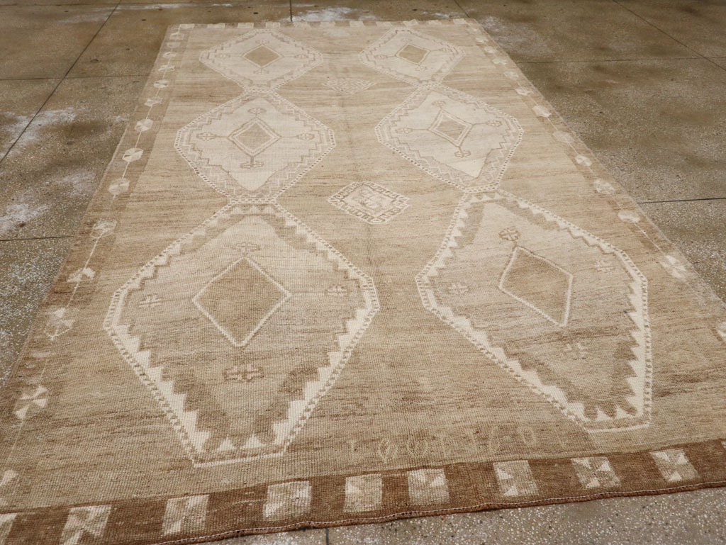 Vintage Turkish Anatolian Gallery Carpet, No.33493 - Staging
