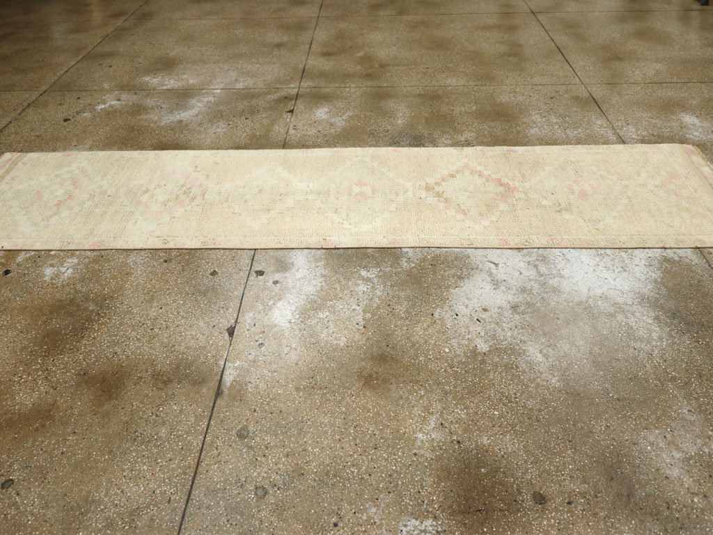 Vintage Turkish Anatolian Runner, No.33575 - Staging