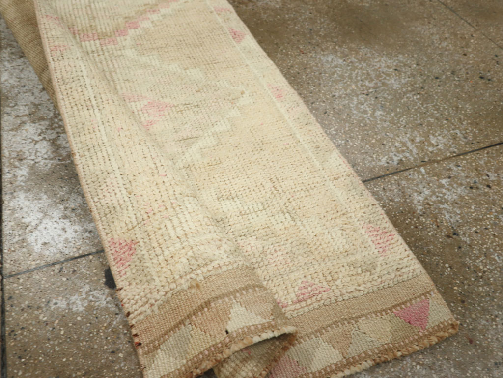 Vintage Turkish Anatolian Runner, No.33575 - Staging