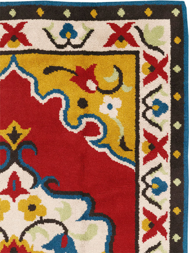 Vintage European Accent Rug, No.33579 - Staging