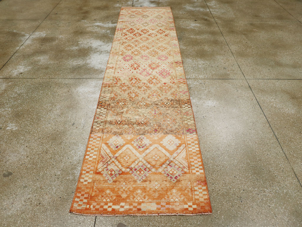 Vintage Turkish Anatolian Runner, No.33585 - Staging