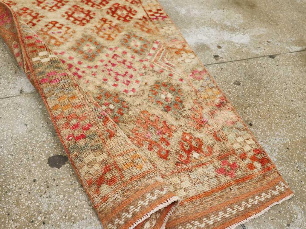 Vintage Turkish Anatolian Runner, No.33585 - Staging