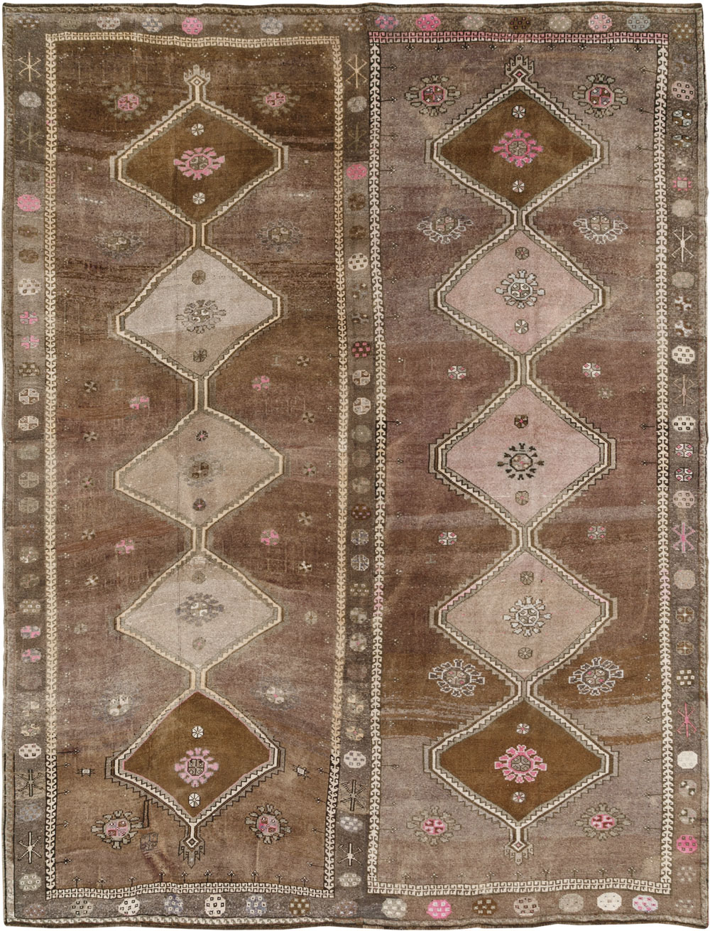 Vintage Turkish Anatolian Room Size Carpet, No.33586 - Staging