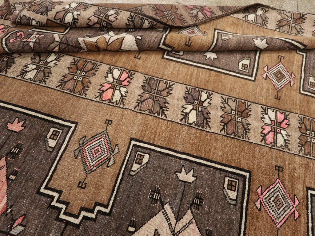 Vintage Turkish Anatolian Room Size Carpet, No.33587 - Staging