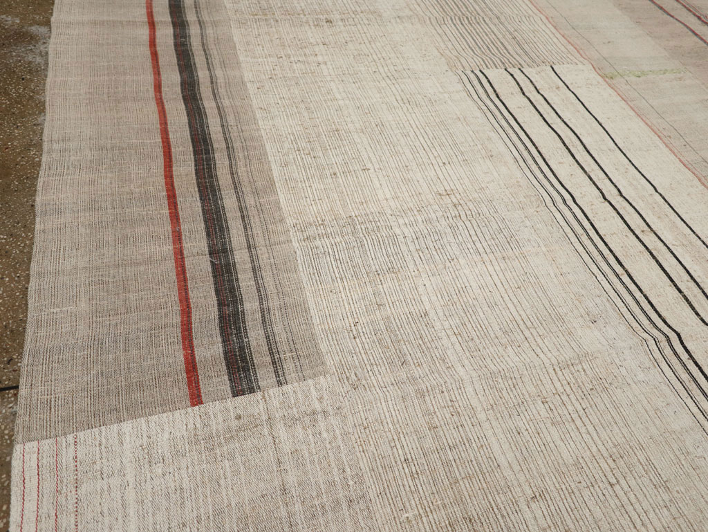 Vintage Turkish Flatweave Kilim Room Size Carpet, No.33594 - Staging