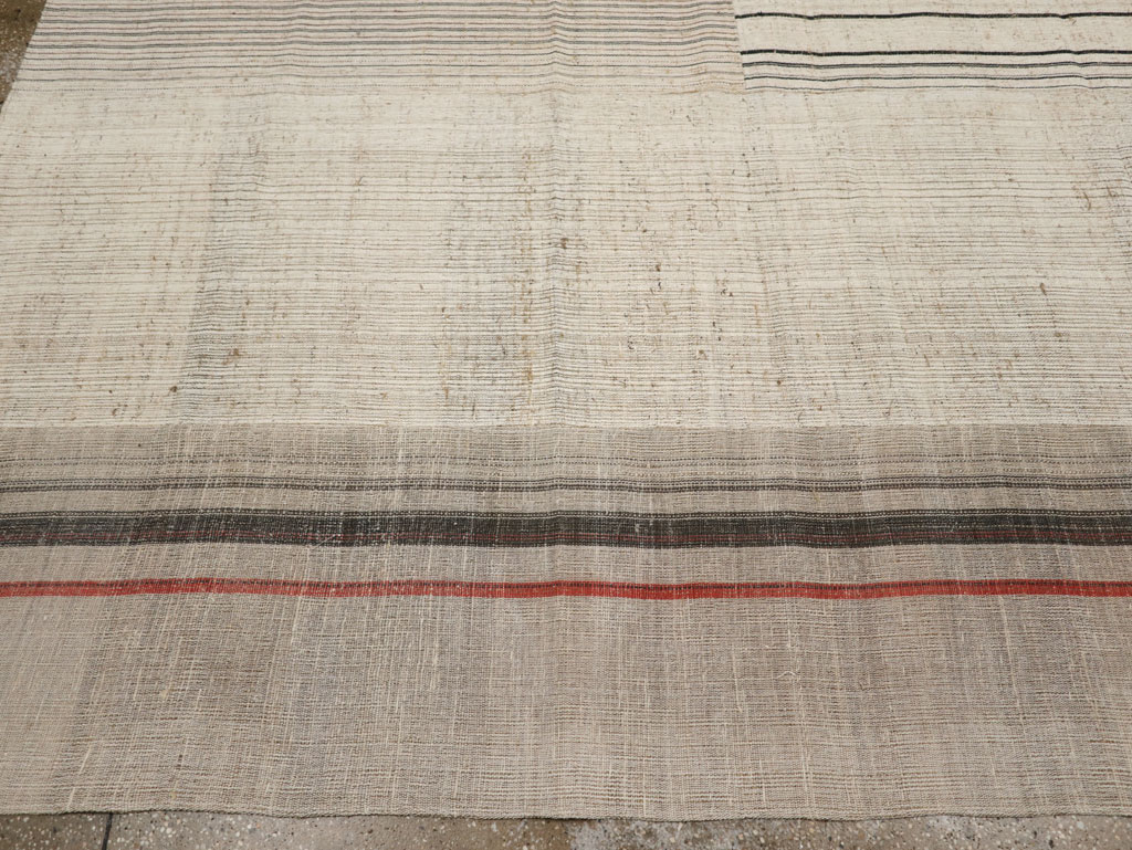 Vintage Turkish Flatweave Kilim Room Size Carpet, No.33594 - Staging