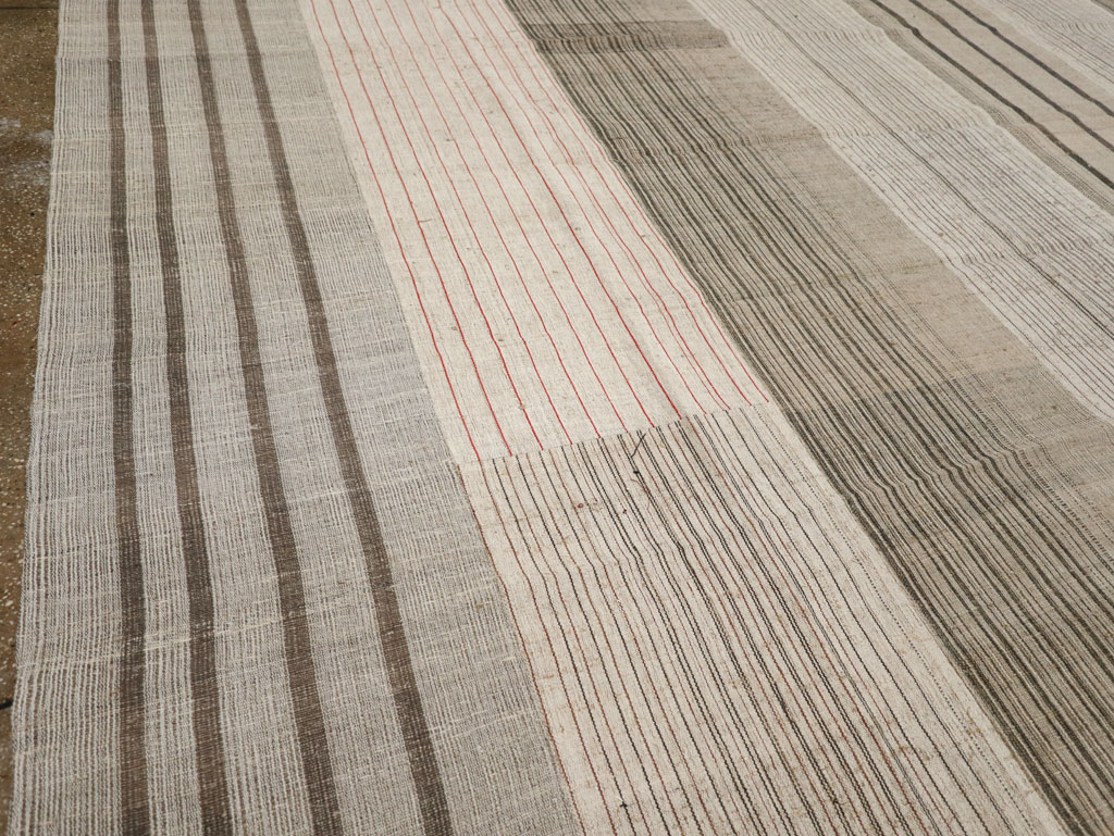 Vintage Turkish Flatweave Kilim Large Room Size Carpet, No.33596 - Staging