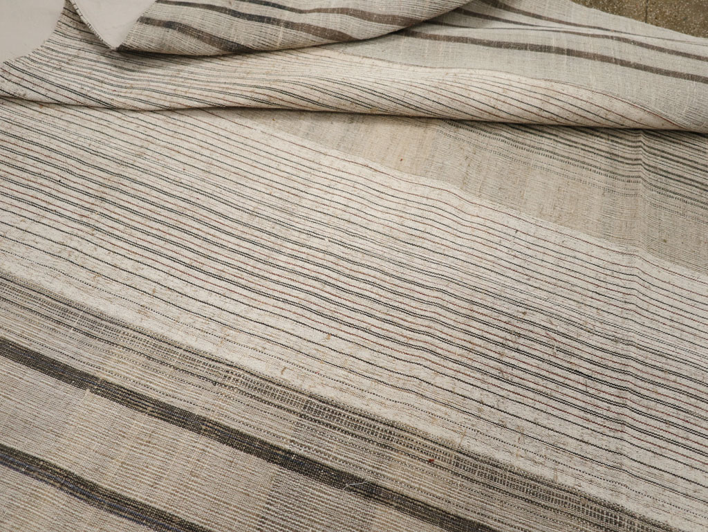 Vintage Turkish Flatweave Kilim Large Room Size Carpet, No.33596 - Staging