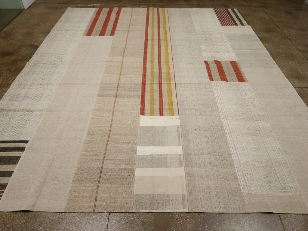 Modern Turkish Flatweave Kilim Large Carpet, No.33598 - Staging