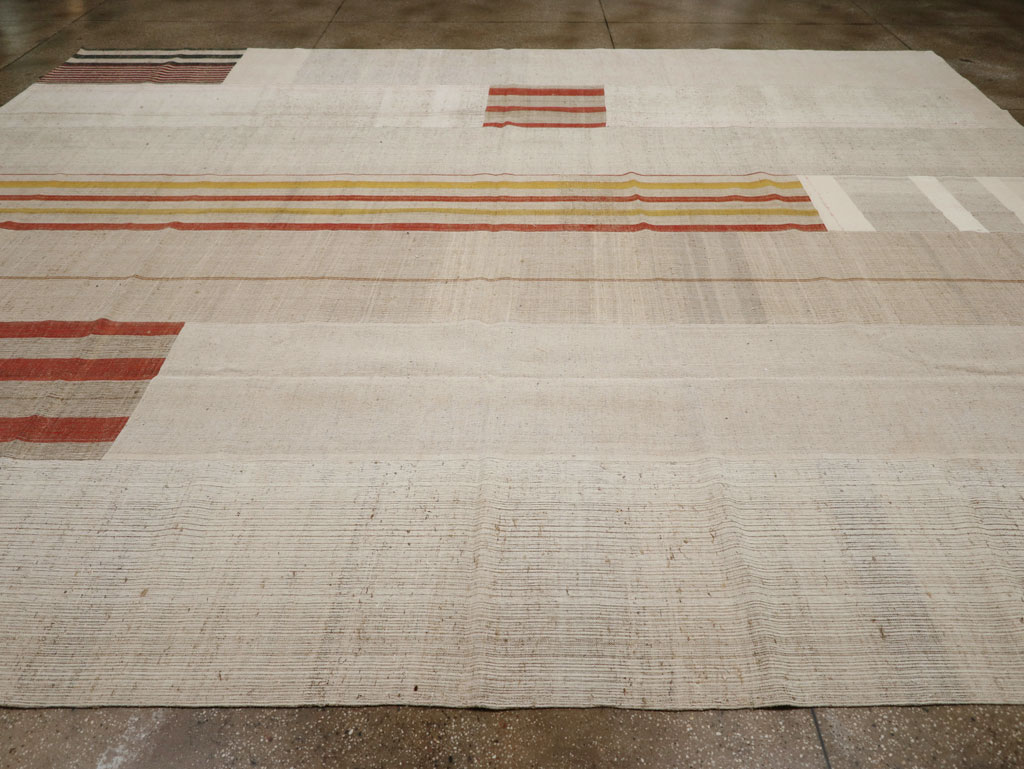 Vintage Turkish Flatweave Kilim Large Carpet, No.33598 - Staging