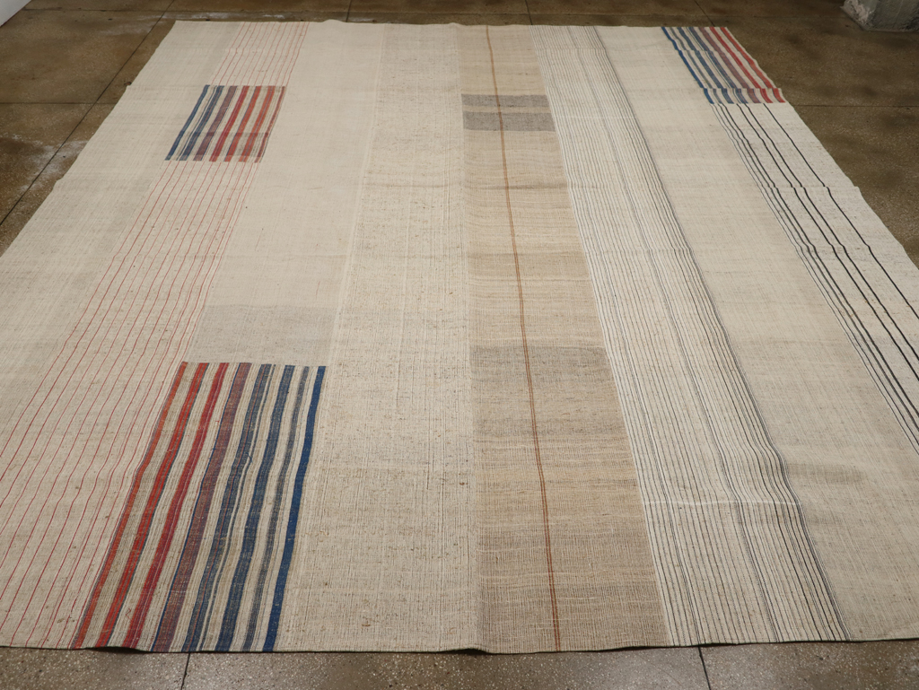 Vintage Turkish Flatweave Kilim Large Carpet, No.33600 - Staging