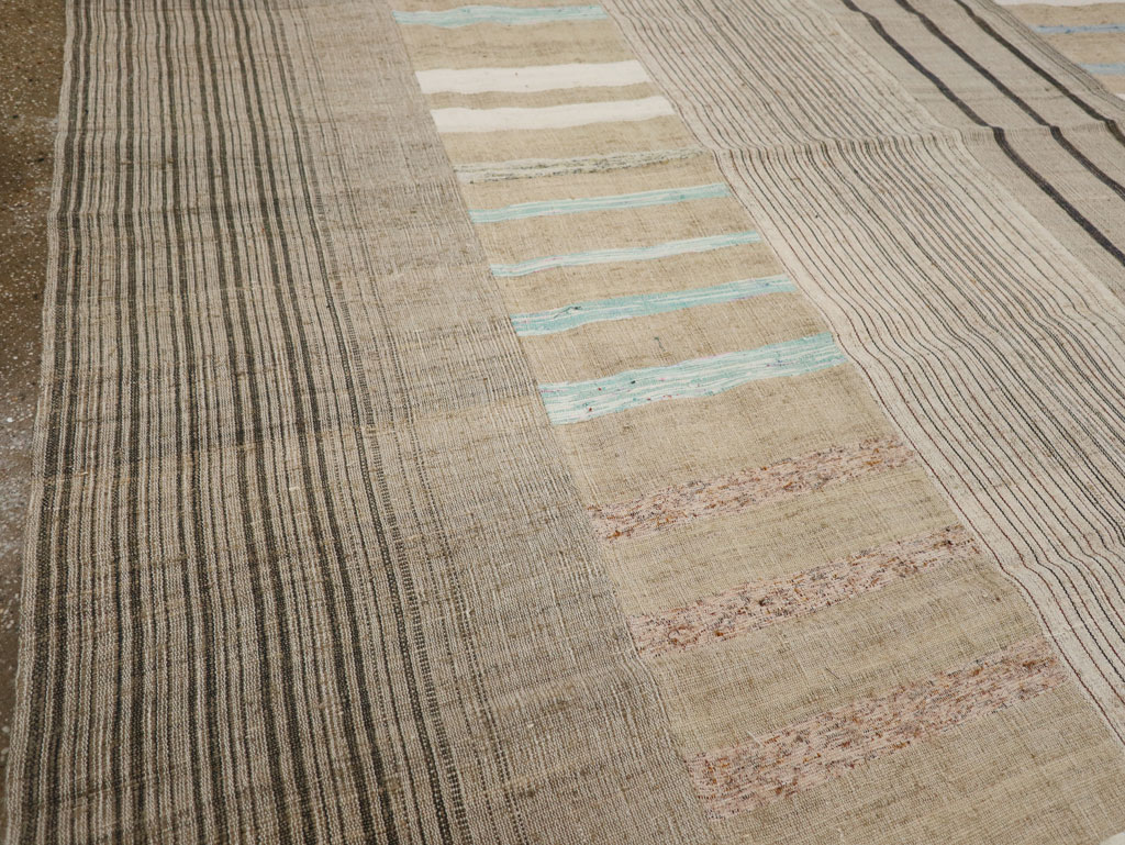 Vintage Turkish Flatweave Kilim Room Size Carpet, No.33601 - Staging