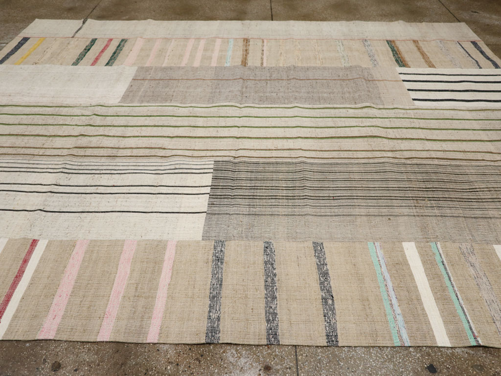 Vintage Turkish Flatweave Kilim Room Size Carpet, No.33602 - Staging