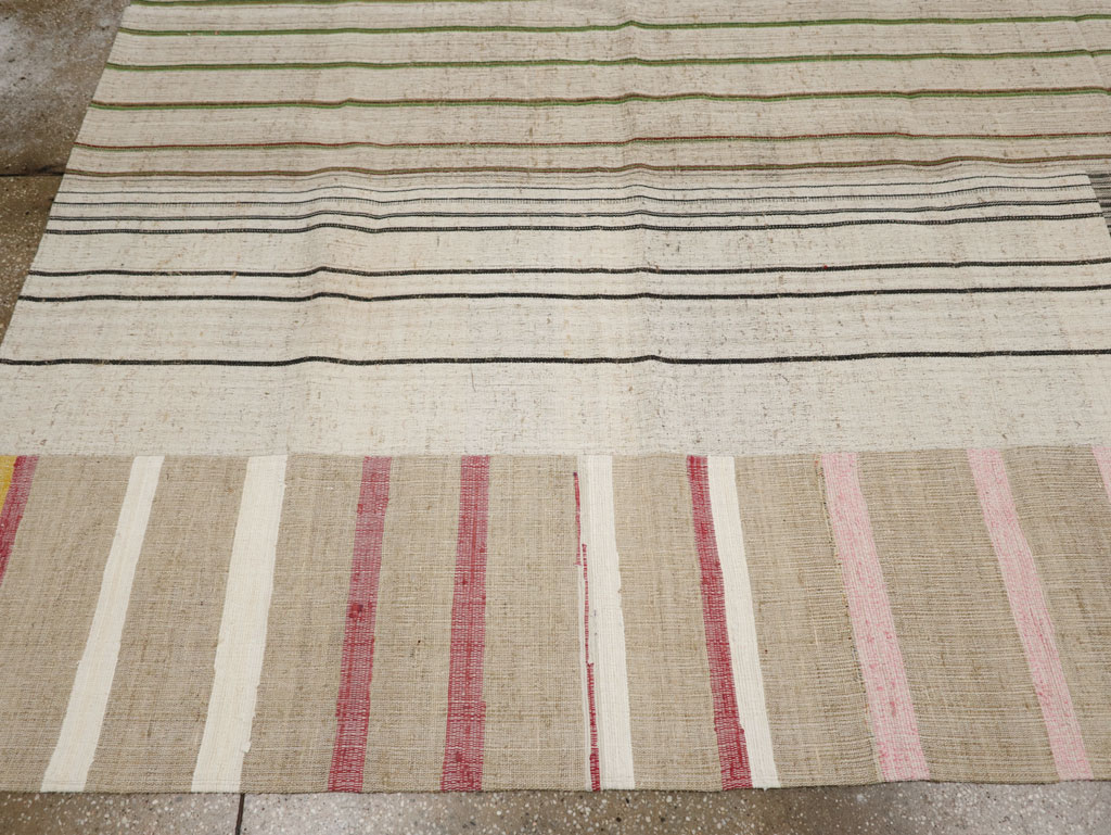 Vintage Turkish Flatweave Kilim Room Size Carpet, No.33602 - Staging