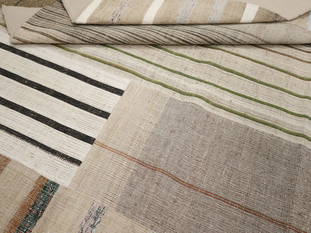 Vintage Turkish Flatweave Kilim Room Size Carpet, No.33602 - Staging