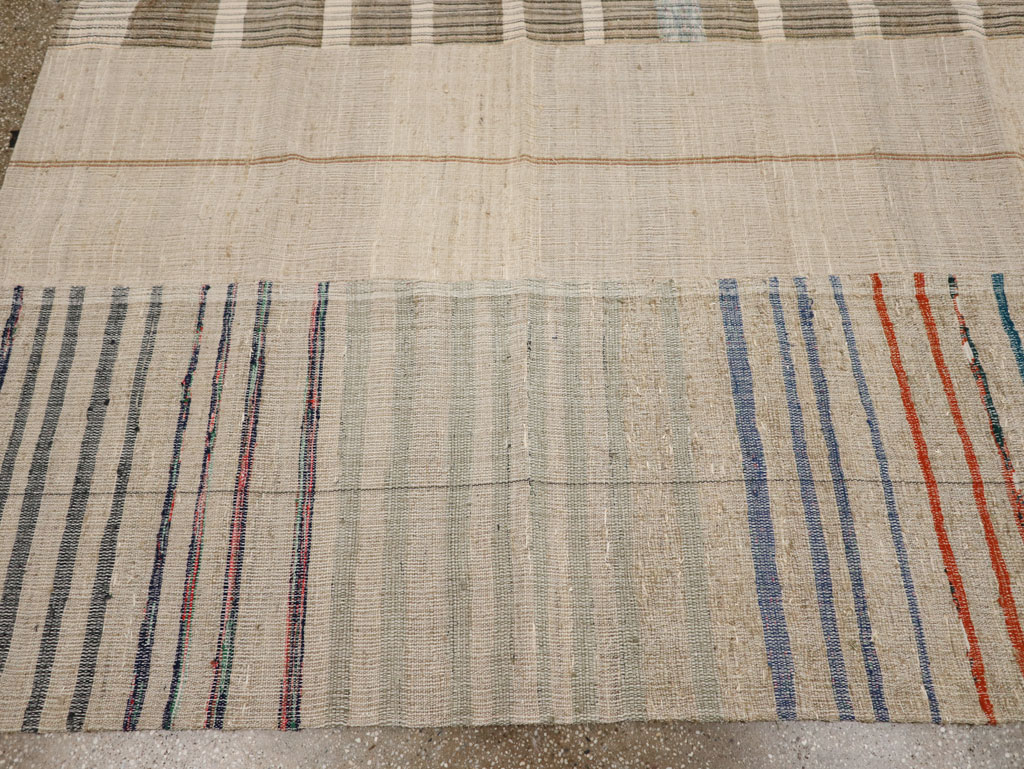 Vintage Turkish Flatweave Kilim Room Size Carpet, No.33603 - Staging