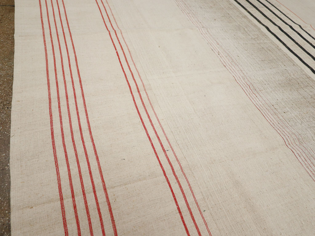 Vintage Turkish Flatweave Kilim Room Size Carpet, No.33604 - Staging