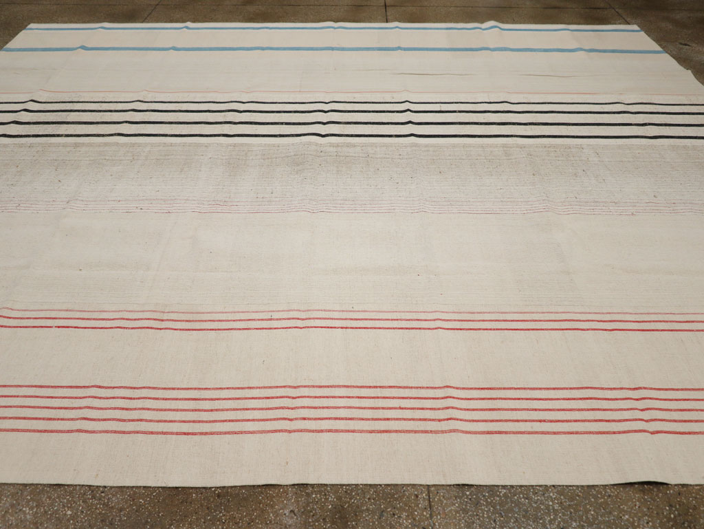 Vintage Turkish Flatweave Kilim Room Size Carpet, No.33604 - Staging