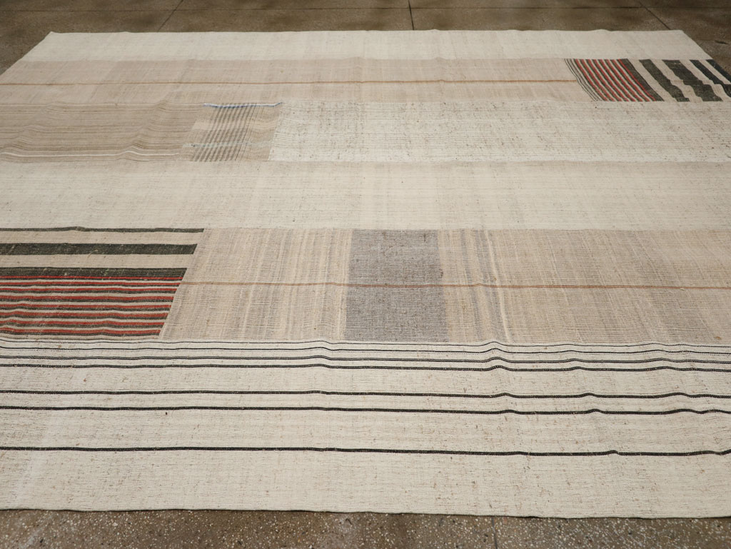 Vintage Turkish Flatweave Kilim Room Size Carpet, No.33607 - Staging