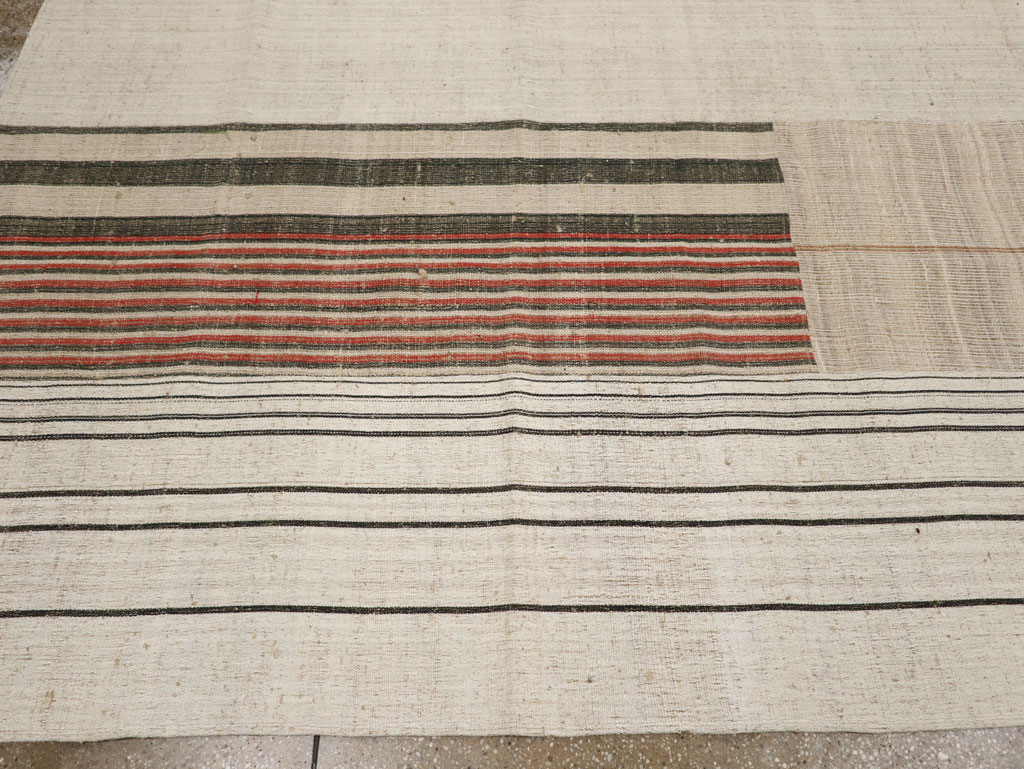 Vintage Turkish Flatweave Kilim Room Size Carpet, No.33607 - Staging