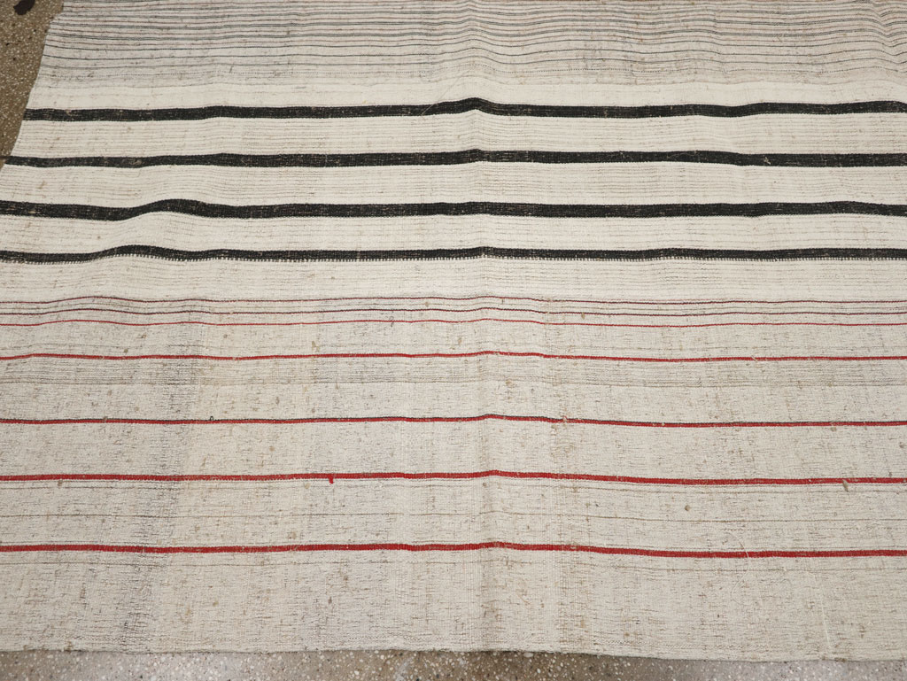 Vintage Turkish Flatweave Kilim Room Size Carpet, No.33608 - Staging