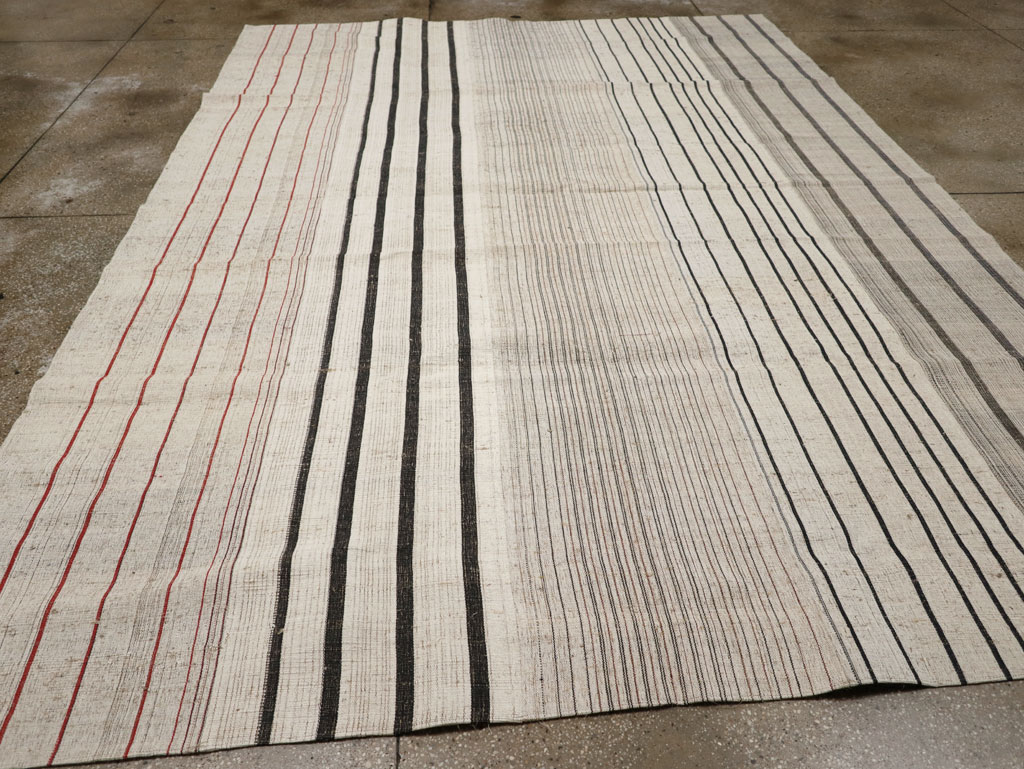 Vintage Turkish Flatweave Kilim Room Size Carpet, No.33608 - Staging