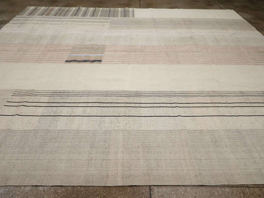 Vintage Turkish Flatweave Kilim Large Room Size Carpet, No.33609 - Staging