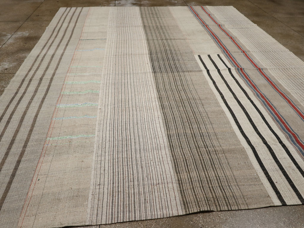 Vintage Turkish Flatweave Kilim Room Size Carpet, No.33611 - Staging