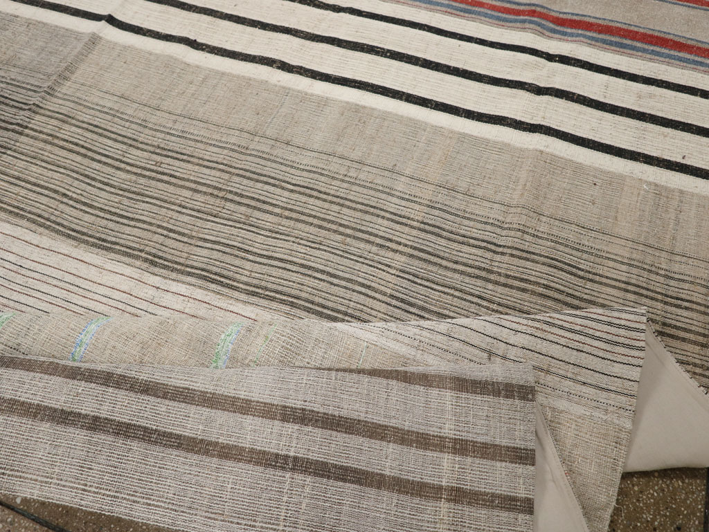 Vintage Turkish Flatweave Kilim Room Size Carpet, No.33611 - Staging