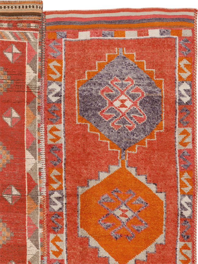 Vintage Turkish Anatolian Room Size Carpet, No.33613 - Staging