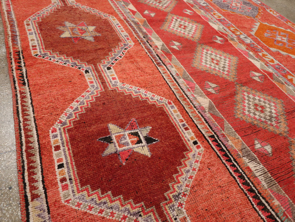 Vintage Turkish Anatolian Room Size Carpet, No.33613 - Staging