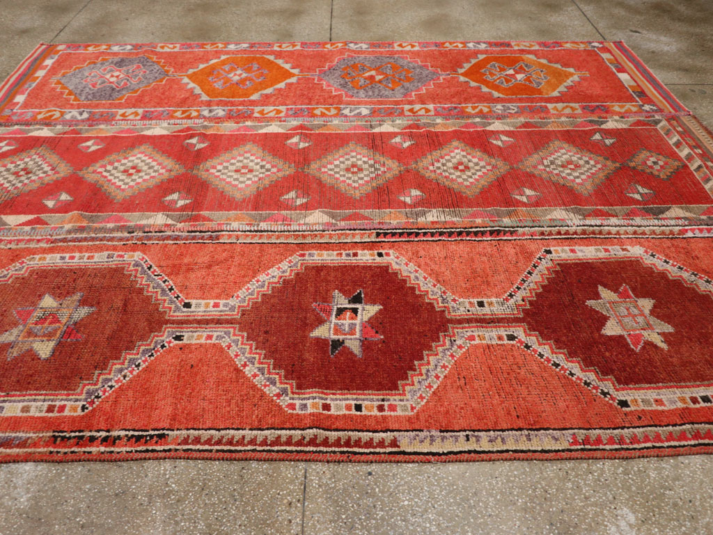 Vintage Turkish Anatolian Room Size Carpet, No.33613 - Staging