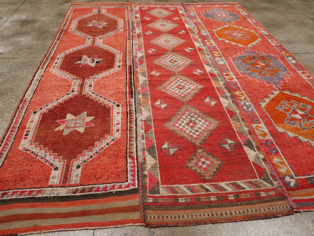 Vintage Turkish Anatolian Room Size Carpet, No.33613 - Staging